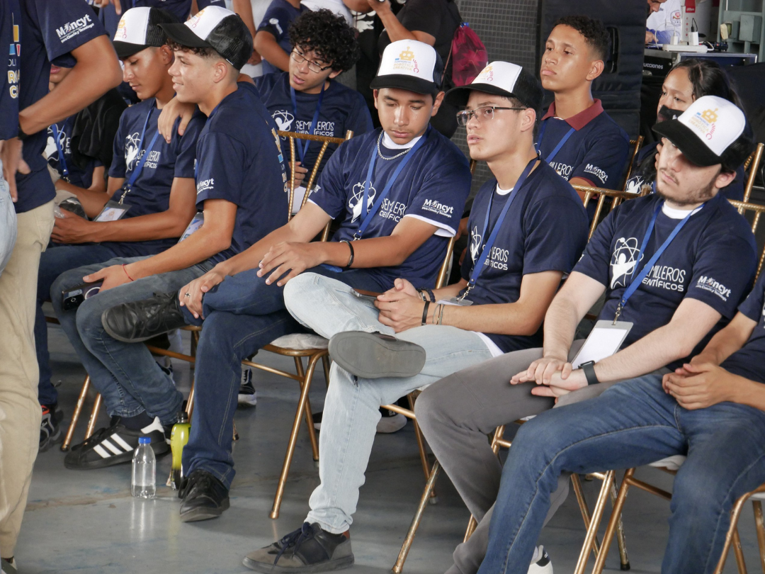 Los triunfos en robótica se celebran con respeto, sabiduría y unión.