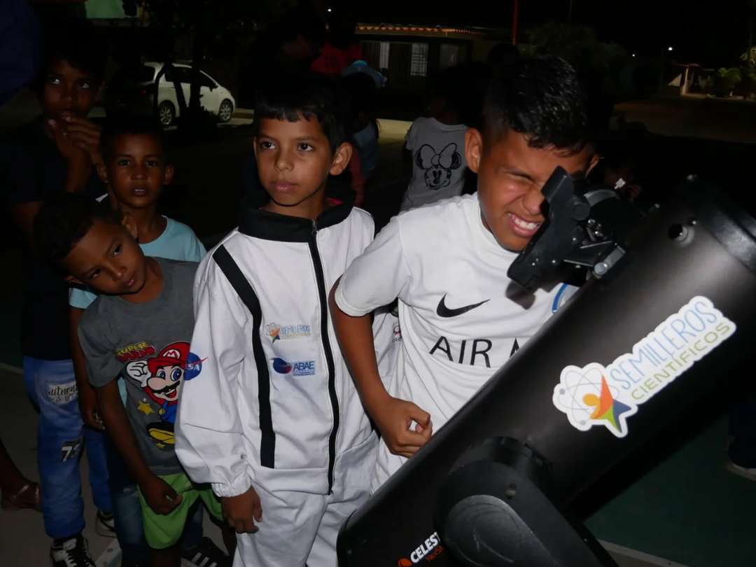 Semilleros Científicos fomenta la pasión por la astronomía en el sector Cumanagoto Norte de Cumaná.
