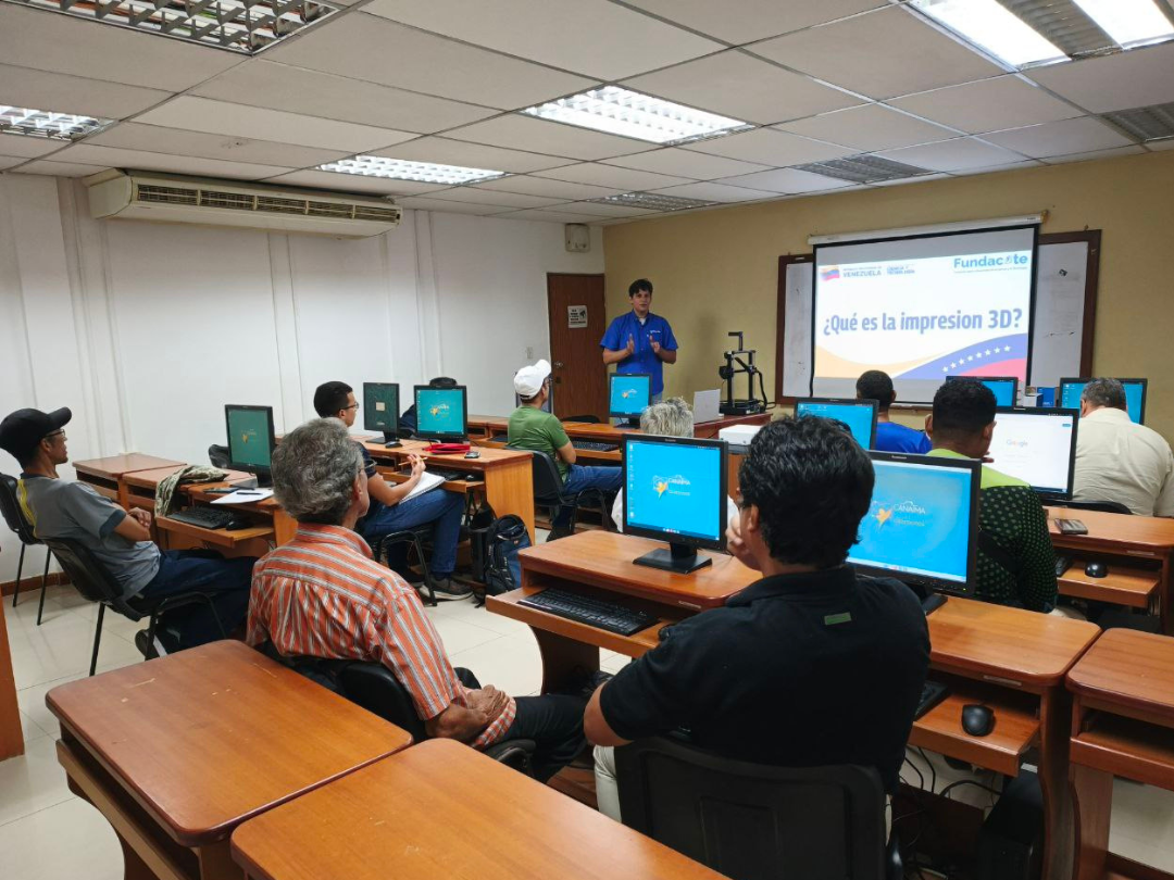 Fundacite Sucre impulsa aprendizaje tecnológico con taller práctico sobre diseño e impresión 3D.