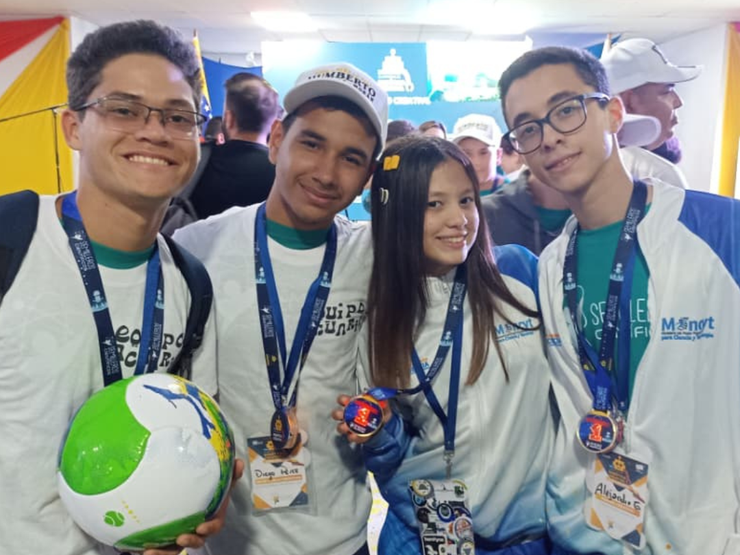 Sucre brilla en las Olimpiadas de Robótica Creativa 2025