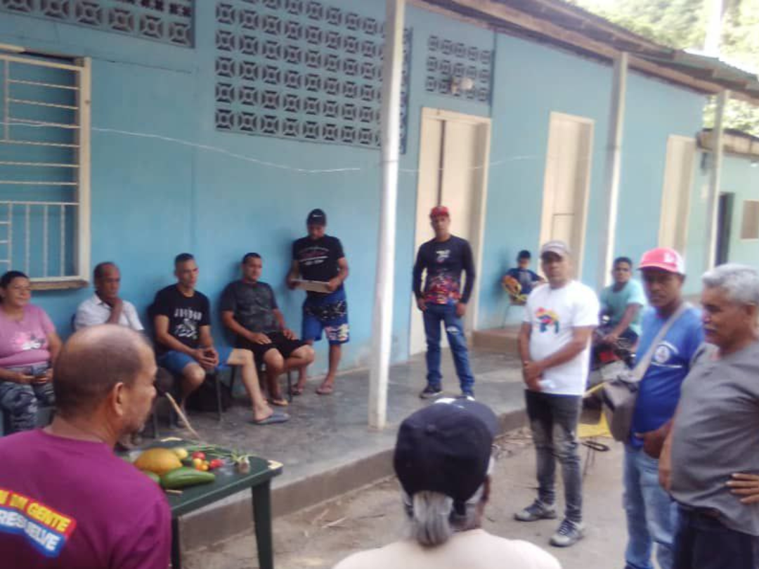 Fundacite Sucre impulsa formación en selección artesanal de semillas en Rivilla