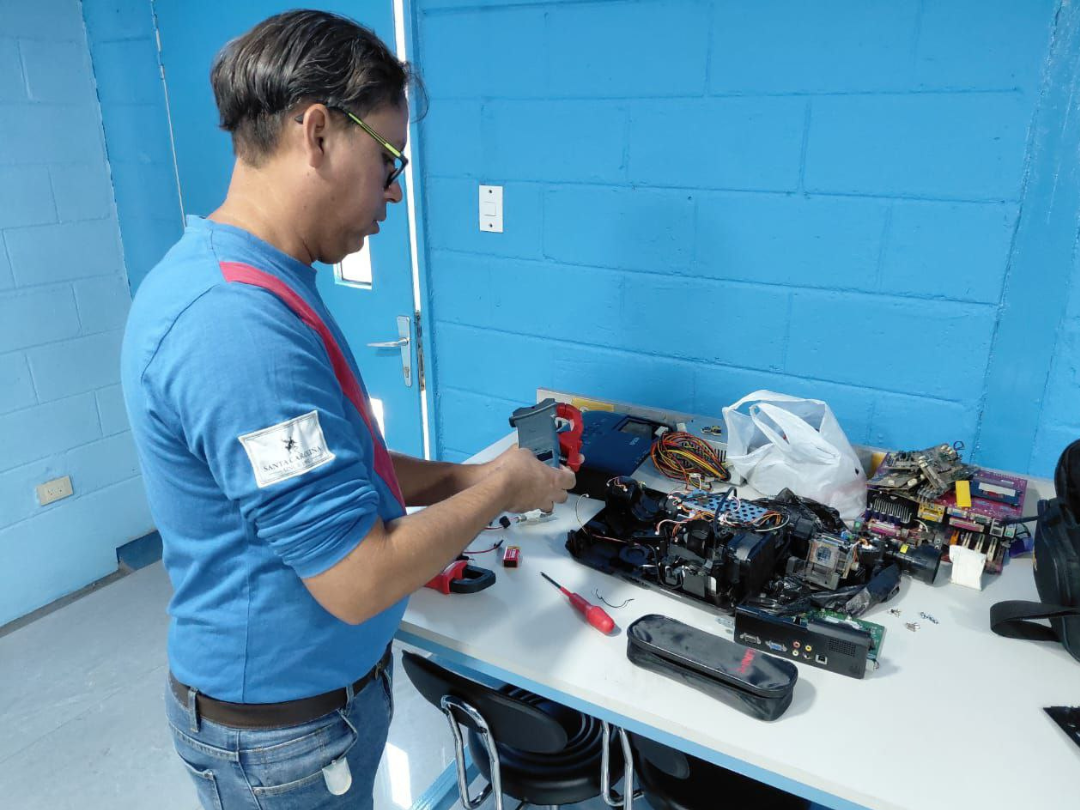 Cayapa Heroica Sucre recupera equipos tecnológicos de la UPTOSCR, la UDO y el Museo Gran Mariscal de Ayacucho