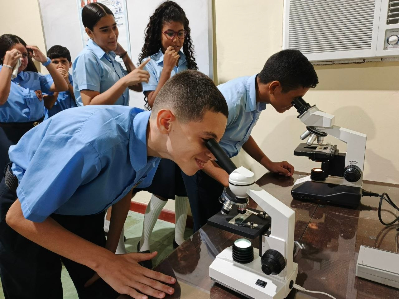 Semilleros Científicos estimulan curiosidad y despiertan el conocimiento de 269 jóvenes del Liceo Antonio José de Sucre