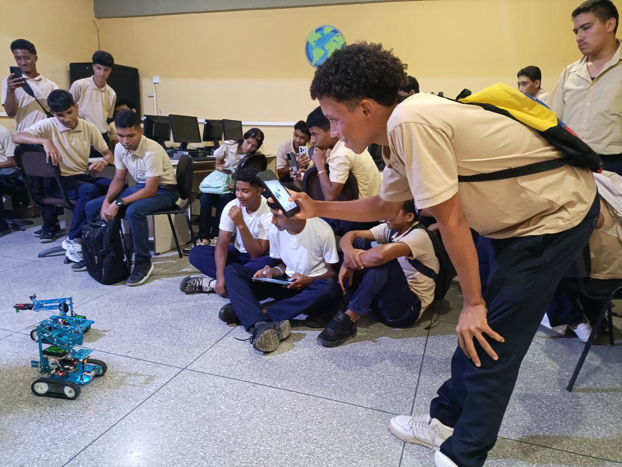 Jornada de Masificación de Semilleros Científicos en el estado Sucre honra el legado del Dr. Humberto Fernández-Morán a 102 años de su nacimiento